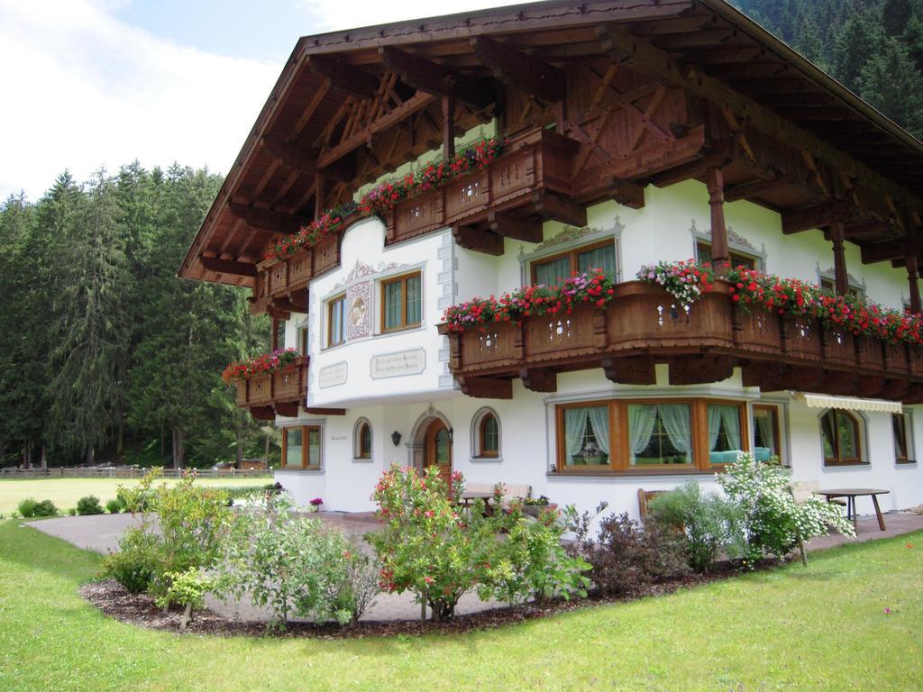 Pension Peter Neustift im Stubaital Exterior foto