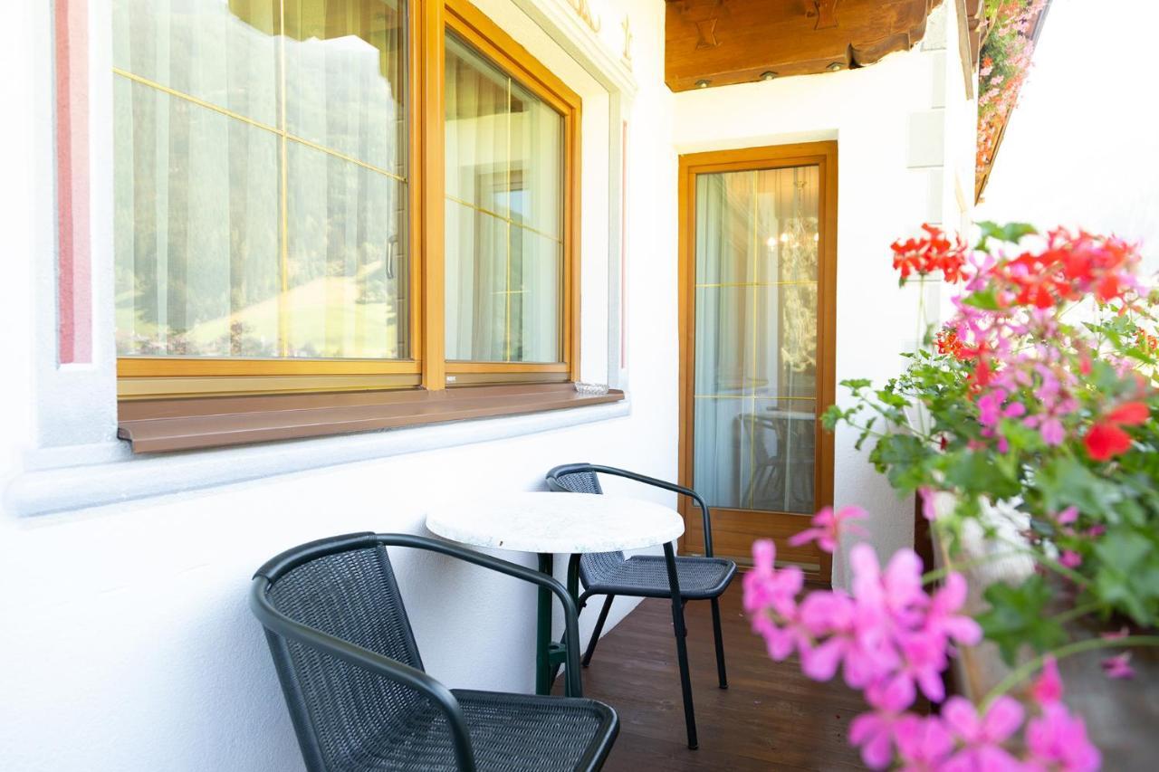Pension Peter Neustift im Stubaital Exterior foto